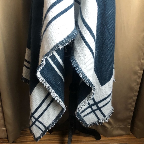 Woolrich Poncho Wrap Shrug Open Front Sweater - One Size - Picture 4 of 11